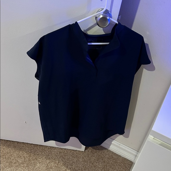 Rafaela Oversized Scrub Top - Picture 3 of 4